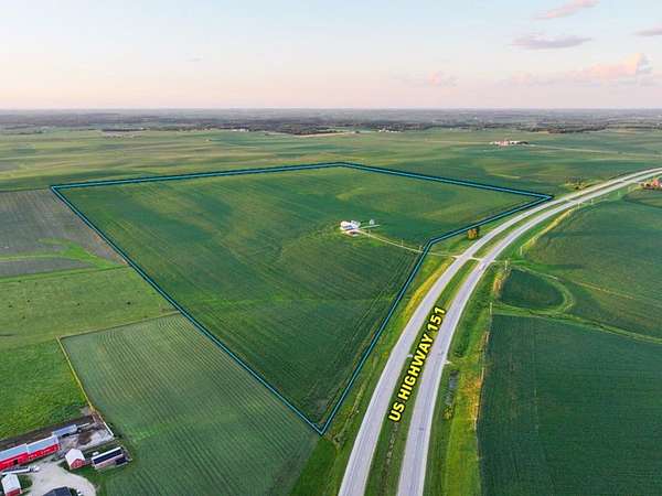 172 Acres of Recreational Land for Auction in East Monticello, Iowa