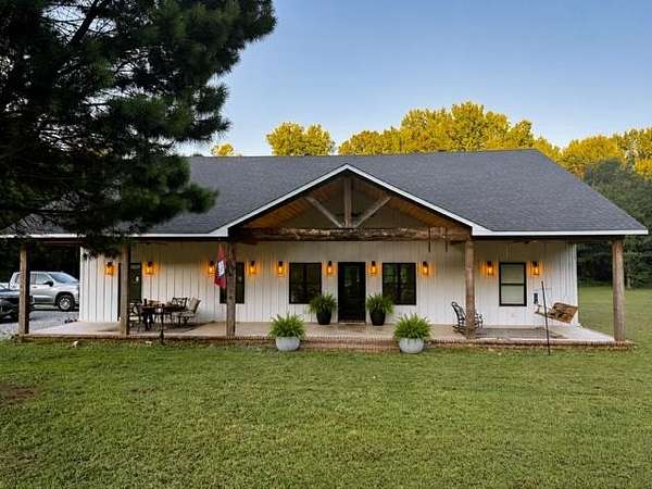 15.9 Acres of Land with Home for Sale in Wynne, Arkansas