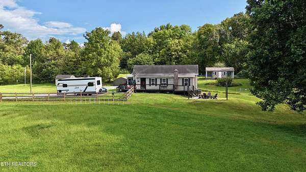 7 Acres of Land with Home for Sale in Powell, Tennessee