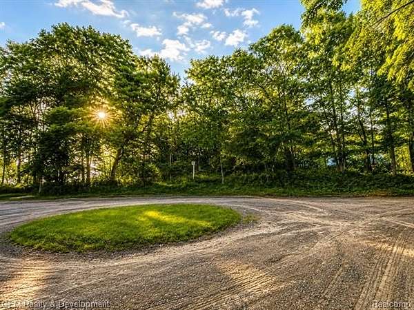 5.53 Acres of Residential Land for Sale in Farmington Hills, Michigan