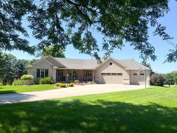 2 Acres of Land with Home for Sale in Rochester, Minnesota
