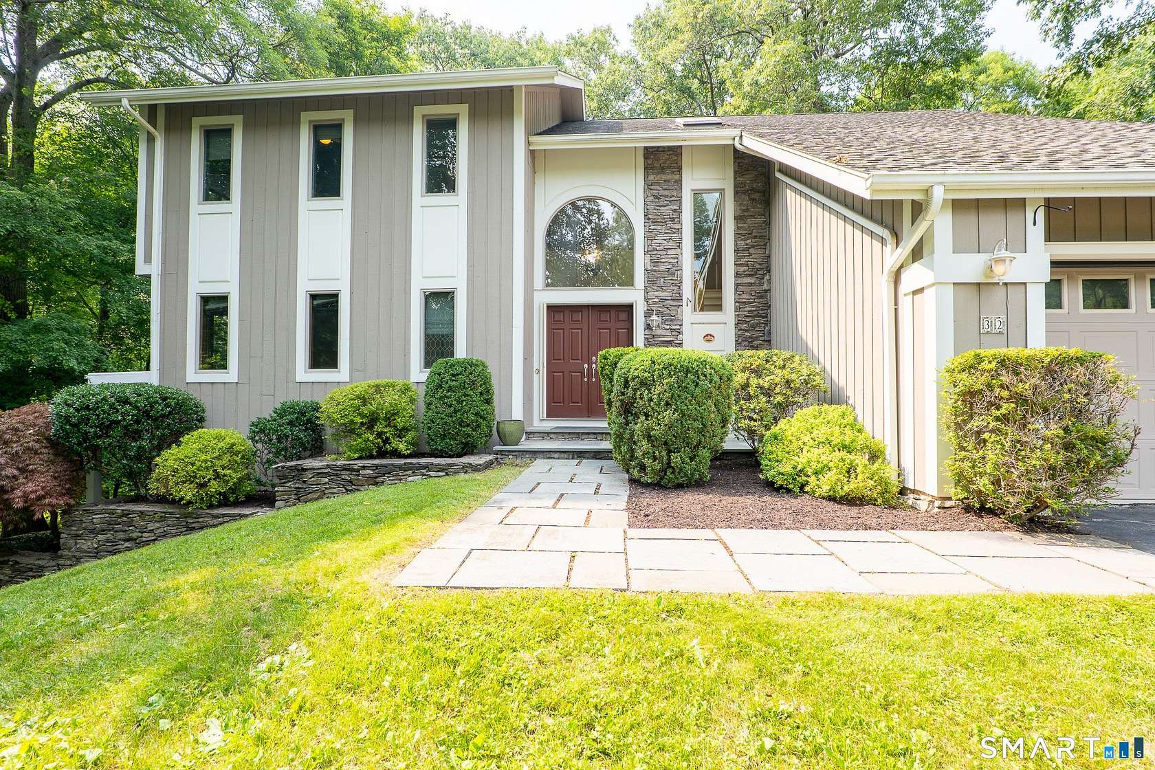 2 Acres of Land with Home for Lease in Newtown, Connecticut