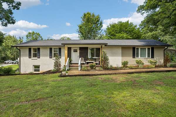 4 Acres of Land with Home for Sale in Bon Aqua, Tennessee