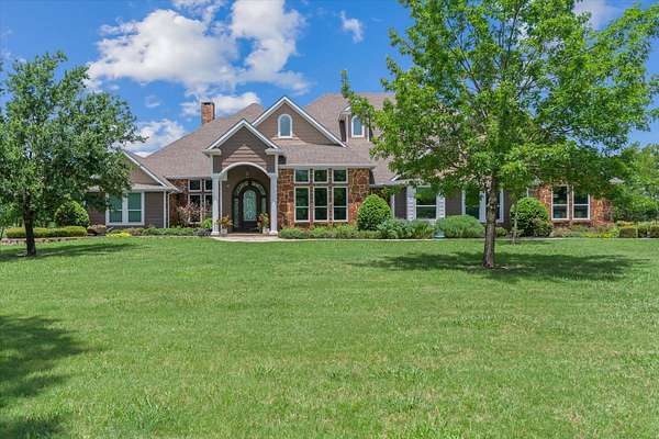 25 Acres of Land with Home for Sale in Kaufman, Texas