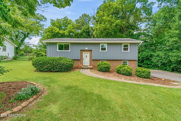 1.5 Acres of Land with Home for Sale in Knoxville, Tennessee