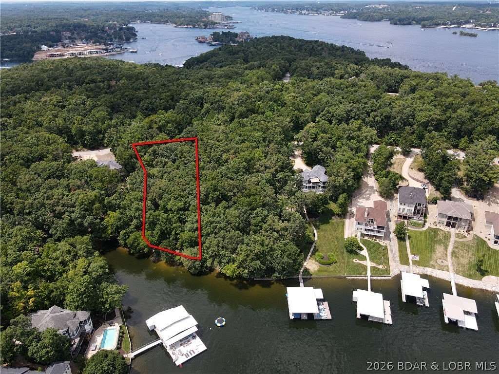 1 Acre of Residential Land for Sale in Sunrise Beach, Missouri
