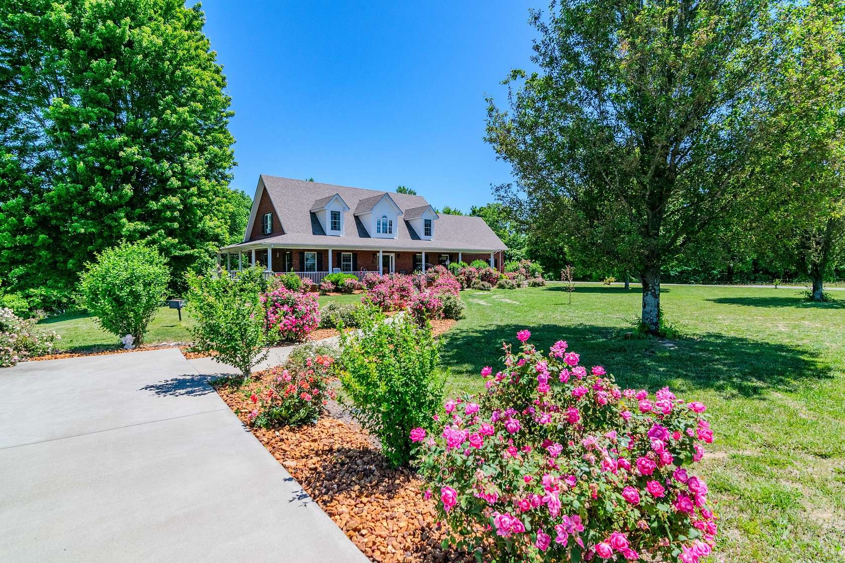 27.2 Acres of Recreational Land with Home for Sale in Columbia, Kentucky