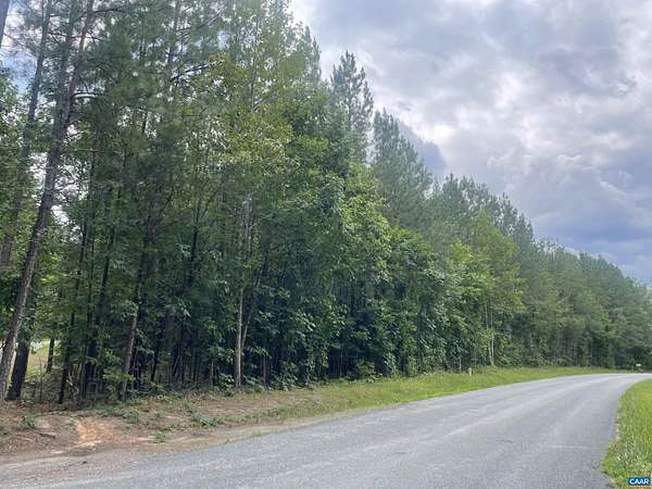 10 Acres of Land for Sale in Bremo Bluff, Virginia