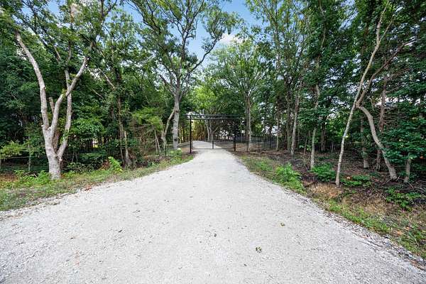 4.9 Acres of Residential Land for Sale in Van Alstyne, Texas