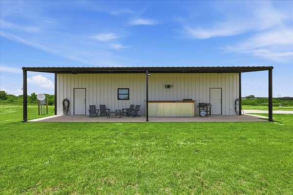 11.7 Acres of Land with Home for Sale in Grandview, Texas