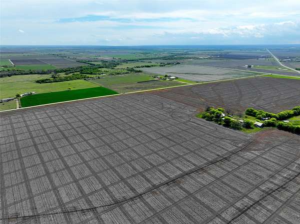 10 Acres of Land for Sale in Malone, Texas