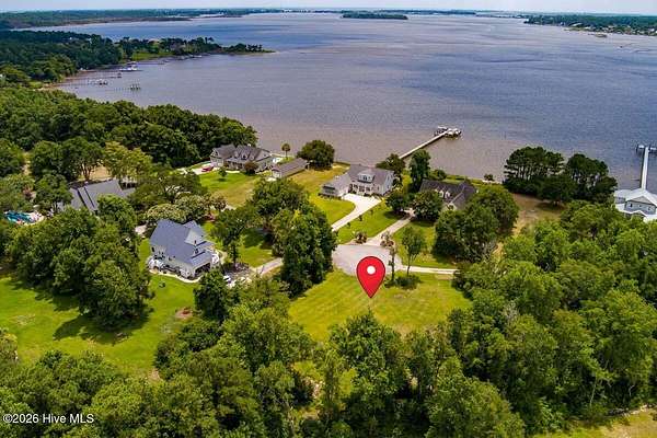 1.43 Acres of Residential Land for Sale in Swansboro, North Carolina
