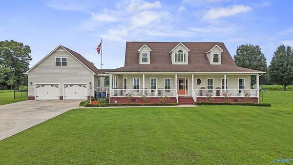 2.86 Acres of Land with Home for Sale in Crossville, Alabama