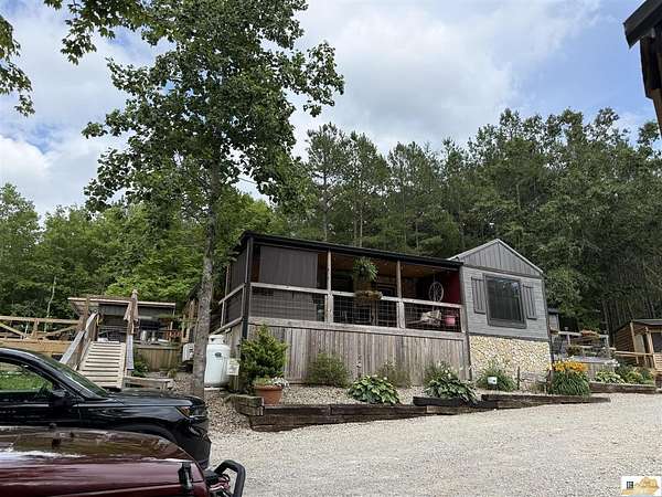 20.5 Acres of Recreational Land with Home for Sale in Bonnieville, Kentucky