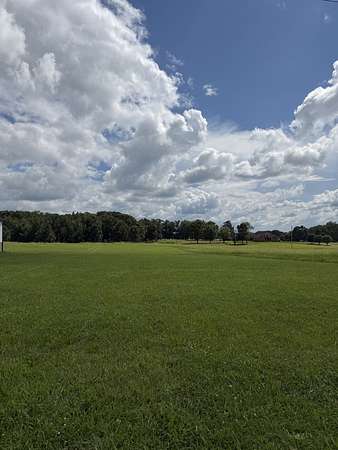 1 Acre of Residential Land for Sale in Lafayette, Tennessee