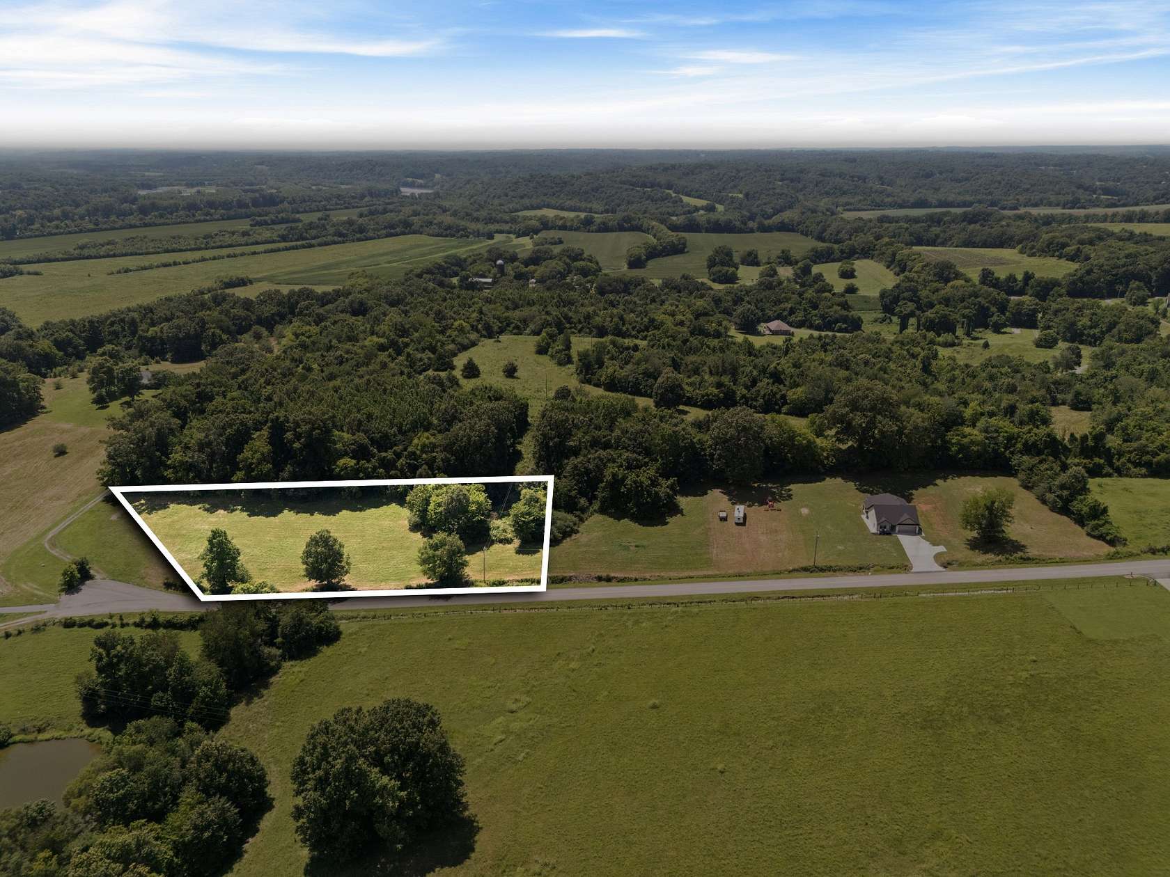 2 Acres of Residential Land for Sale in Woodlawn, Tennessee