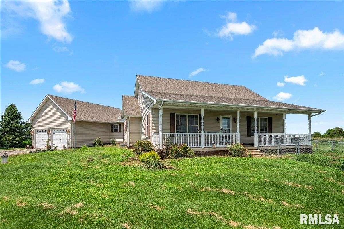 10.4 Acres of Land with Home for Sale in Williamsville, Illinois