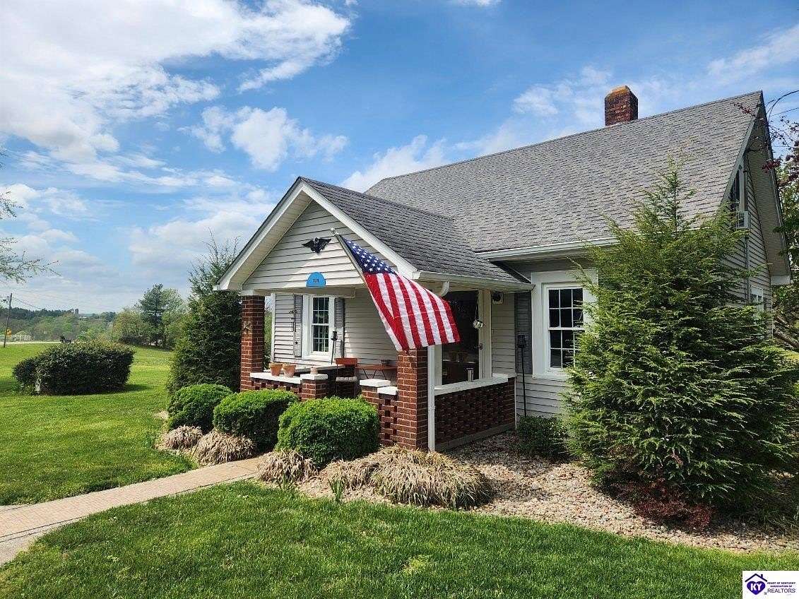 1.5 Acres of Land with Home for Lease in Vine Grove, Kentucky