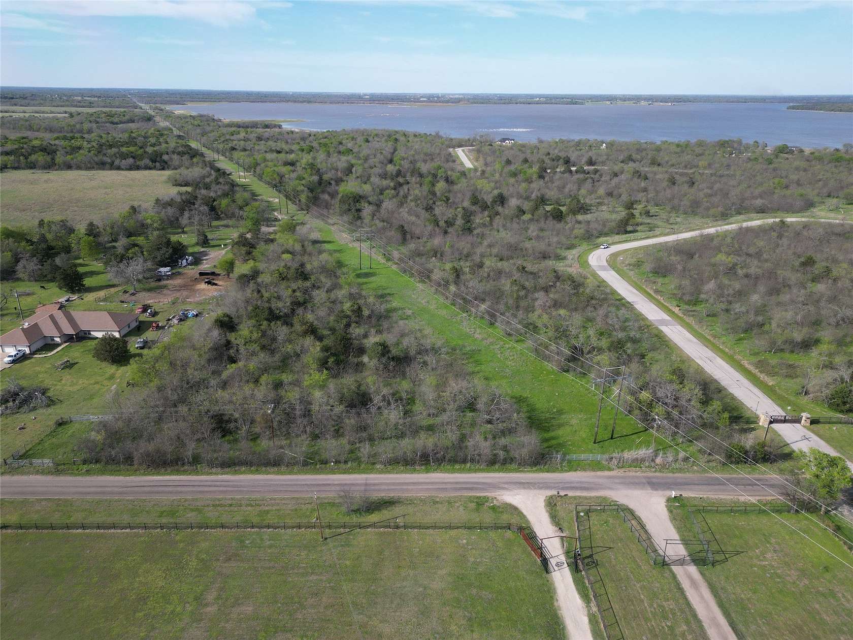 2.63 Acres of Residential Land for Sale in Kemp, Texas