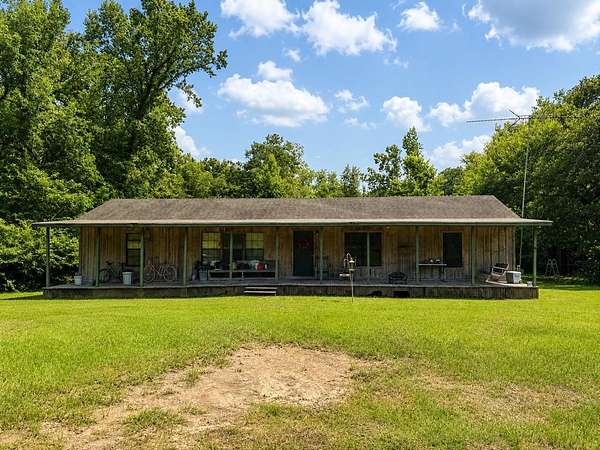 2.37 Acres of Land with Home for Sale in Jasper, Texas