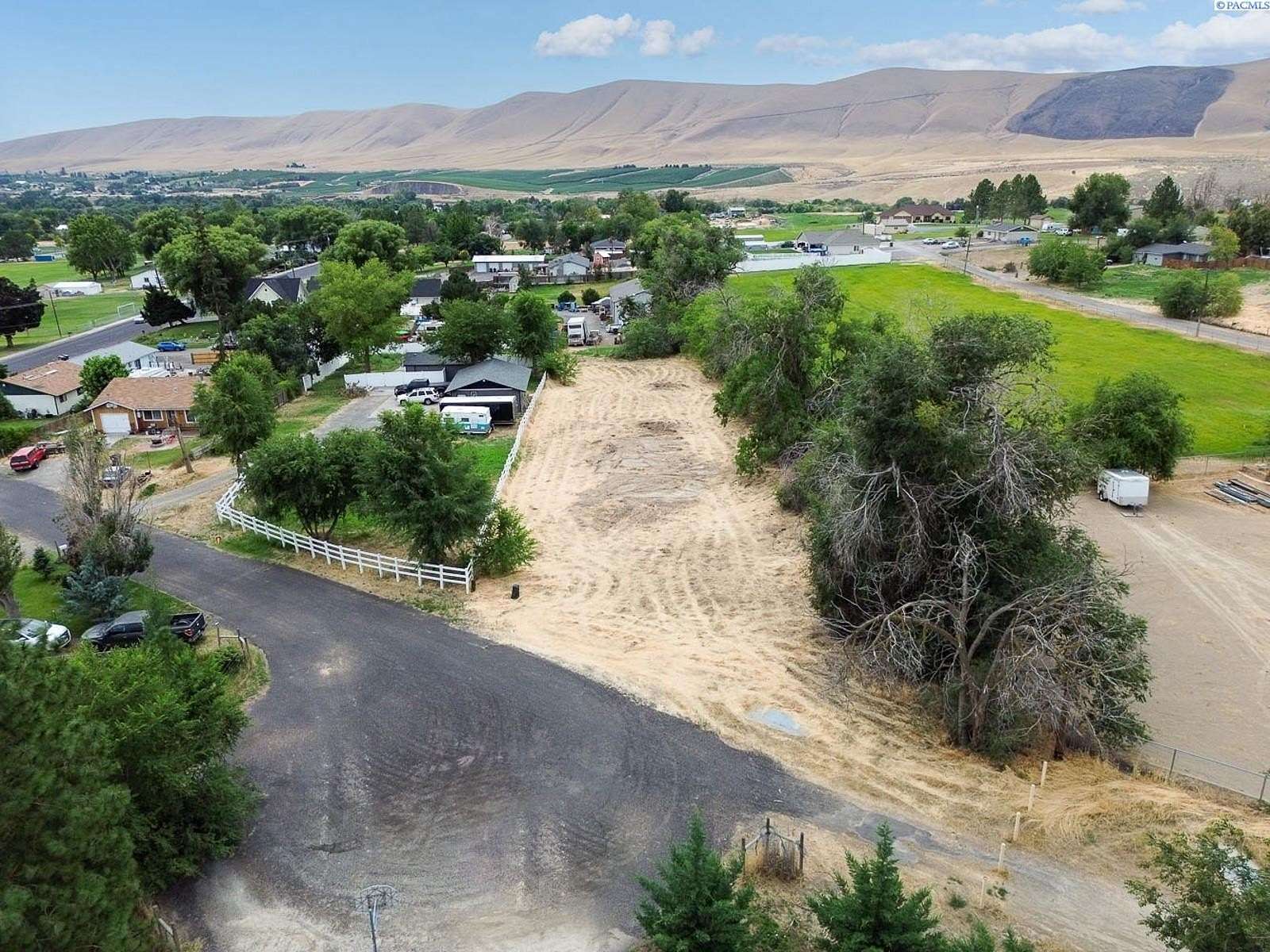 0.65 Acres of Residential Land for Sale in Benton City, Washington