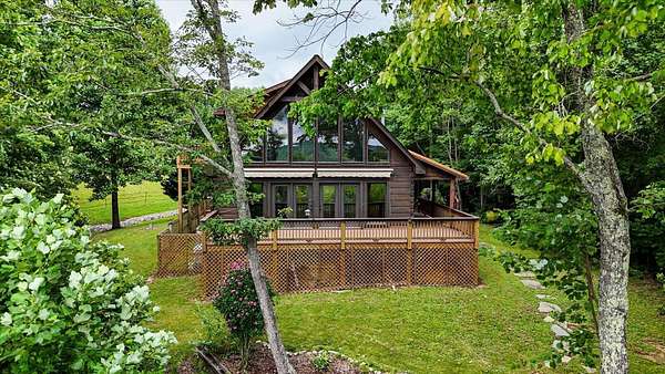 13 Acres of Land with Home for Sale in South Pittsburg, Tennessee