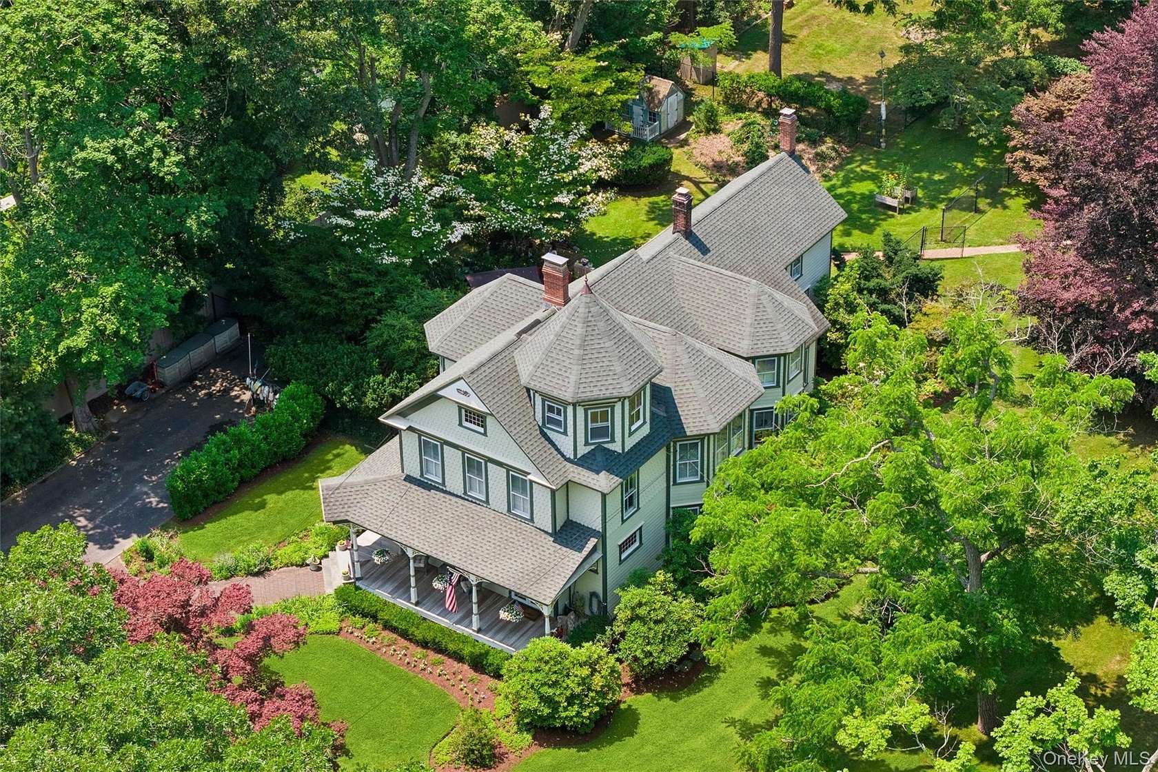 2.5 Acres of Land with Home for Sale in Center Moriches, New York