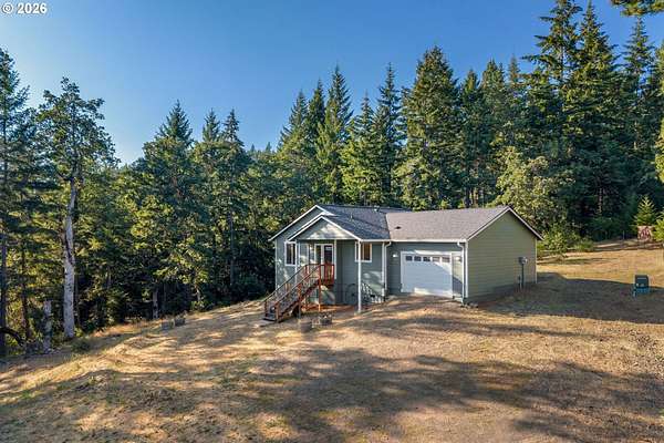 2.5 Acres of Land with Home for Sale in White Salmon, Washington