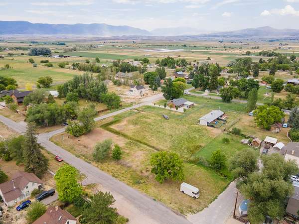 1 Acre of Mixed-Use Land for Sale in Spring City, Utah