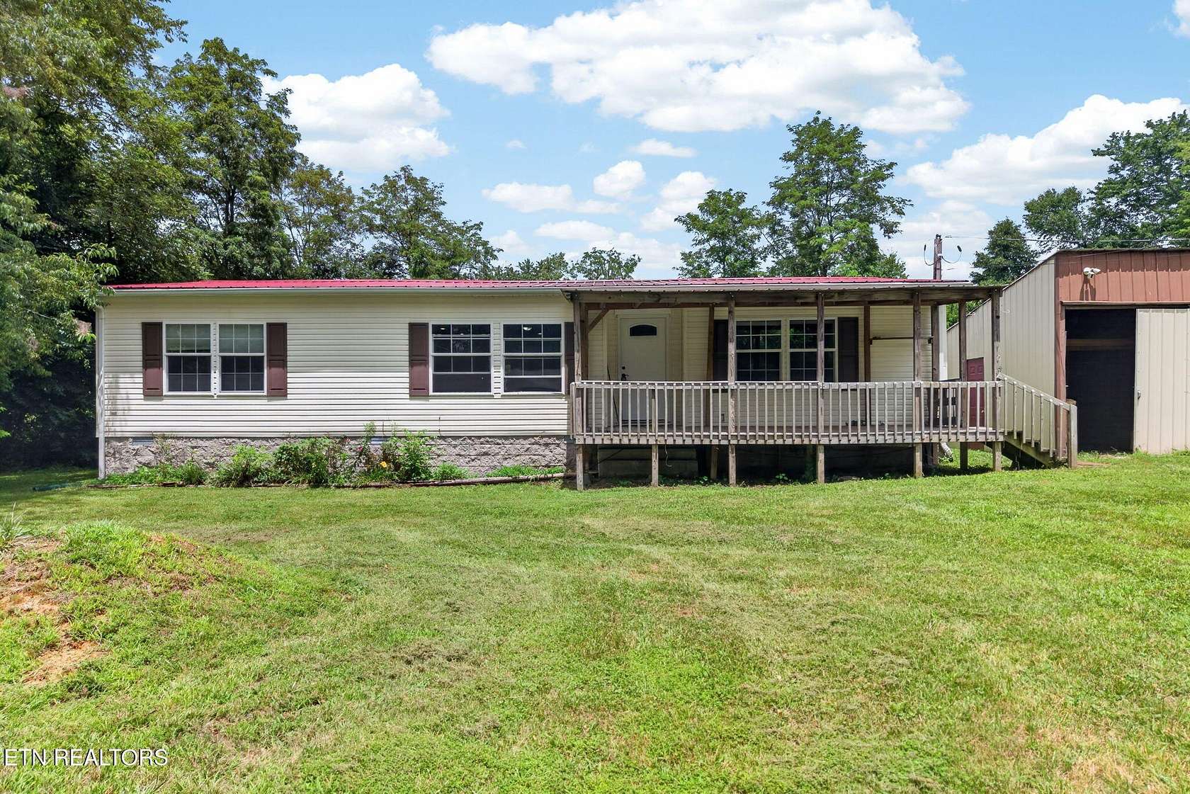 1.5 Acres of Land with Home for Sale in Crossville, Tennessee