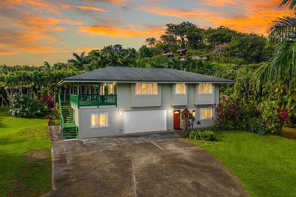 2 Acres of Land with Home for Sale in Haʻikū, Hawaii