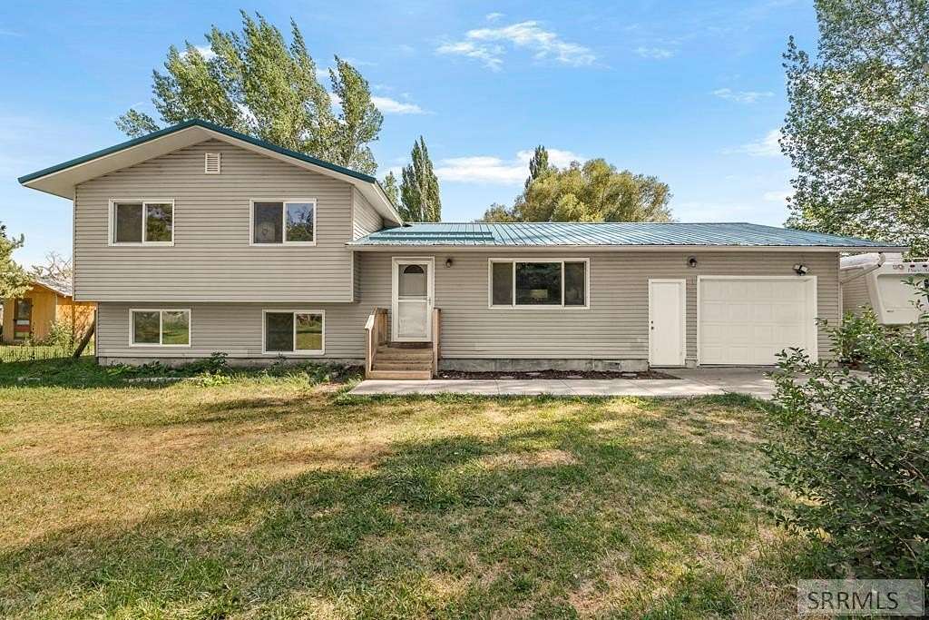 2.8 Acres of Land with Home for Sale in Menan, Idaho