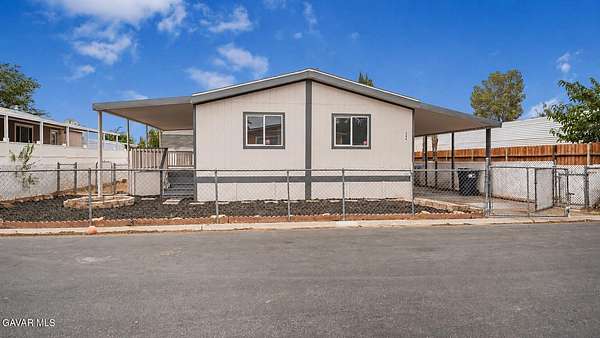 9.79 Acres of Land with Home for Sale in Palmdale, California