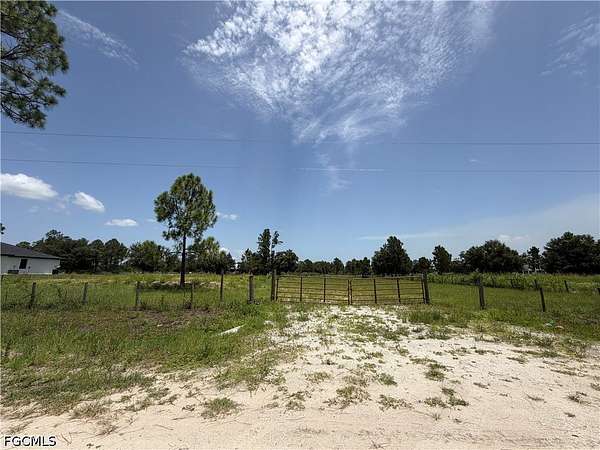1.25 Acres of Residential Land for Sale in LaBelle, Florida