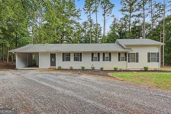 5 Acres of Land with Home for Sale in Kingston, Georgia
