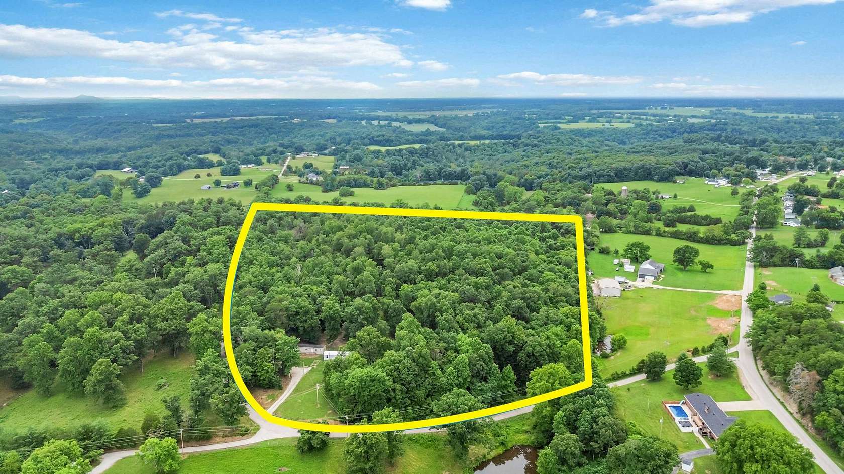 22.6 Acres of Land for Sale in Irvine, Kentucky