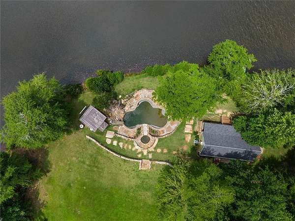 92.3 Acres of Recreational Land with Home for Sale in Dry Branch, Georgia