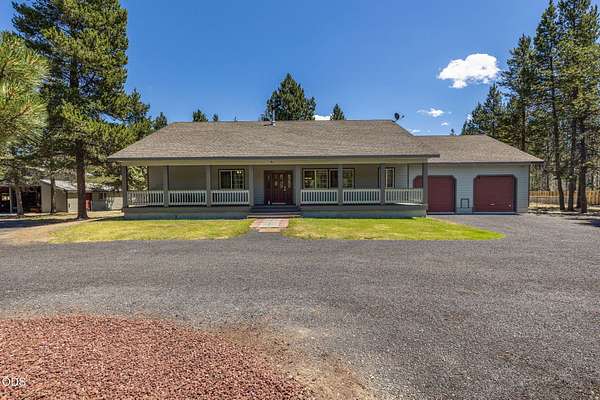 4.59 Acres of Land with Home for Sale in La Pine, Oregon