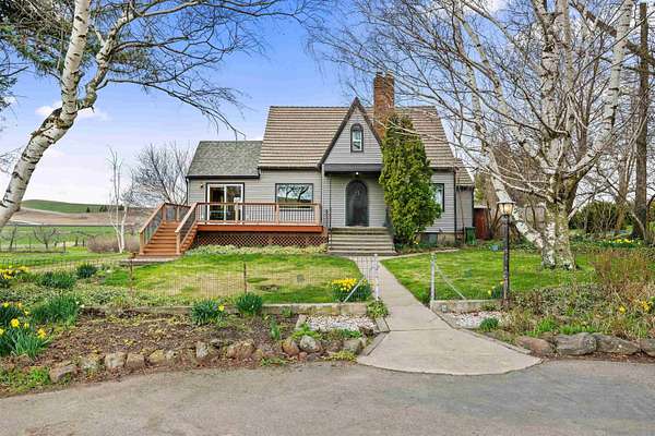 3 Acres of Land with Home for Sale in Colfax, Washington