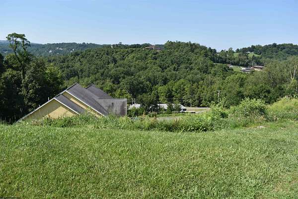0.1 Acres of Residential Land for Sale in Morgantown, West Virginia