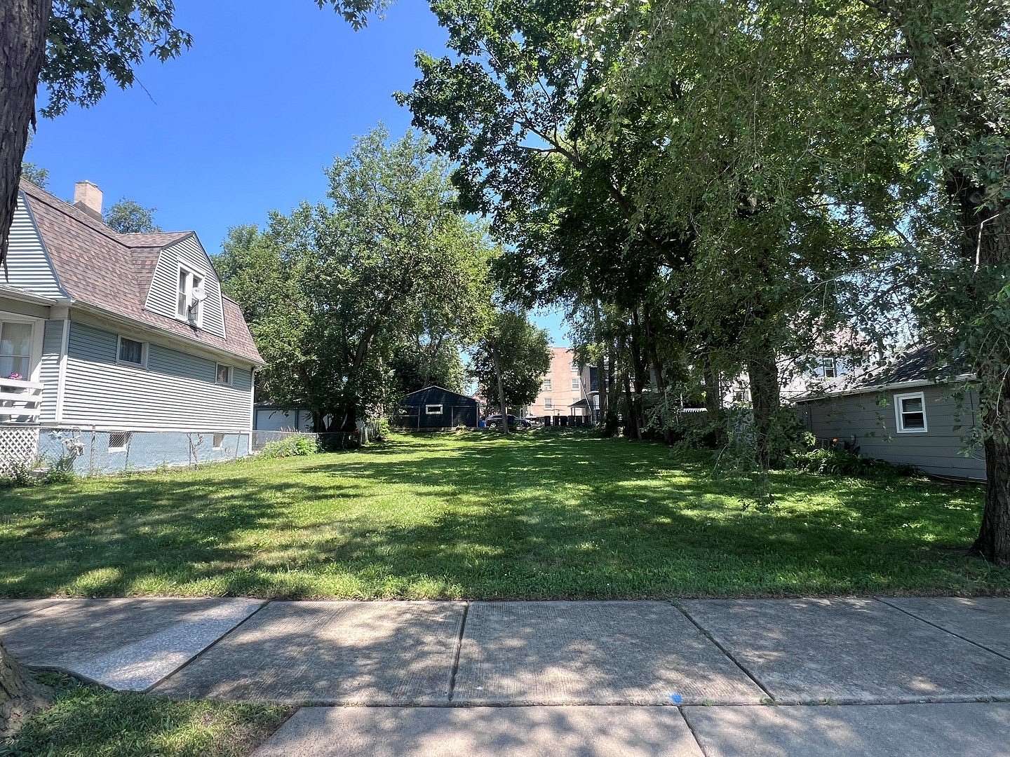 0.2 Acres of Residential Land for Sale in Elgin, Illinois