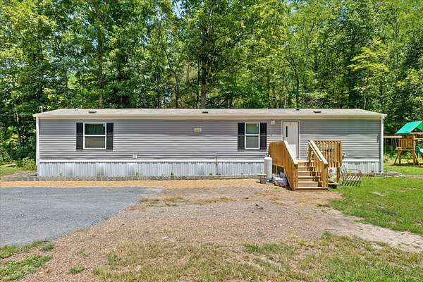 4.2 Acres of Land with Home for Sale in Birchwood, Tennessee