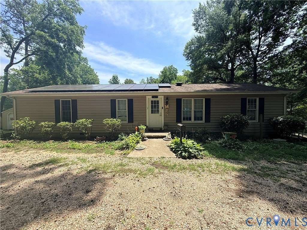2.64 Acres of Land with Home for Sale in Chesterfield, Virginia