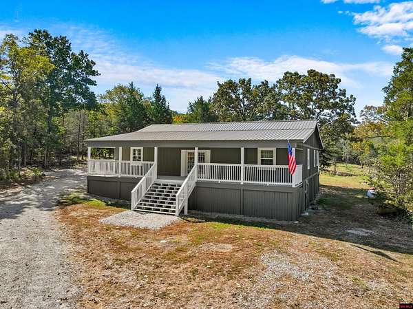 10 Acres of Land with Home for Lease in Clarkridge, Arkansas