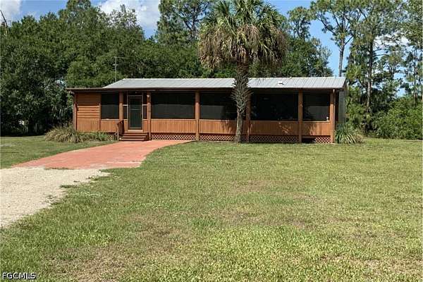 2.5 Acres of Land with Home for Lease in Felda, Florida