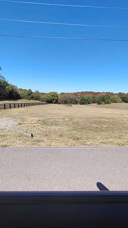 1 Acre of Residential Land for Sale in Lewisburg, Tennessee