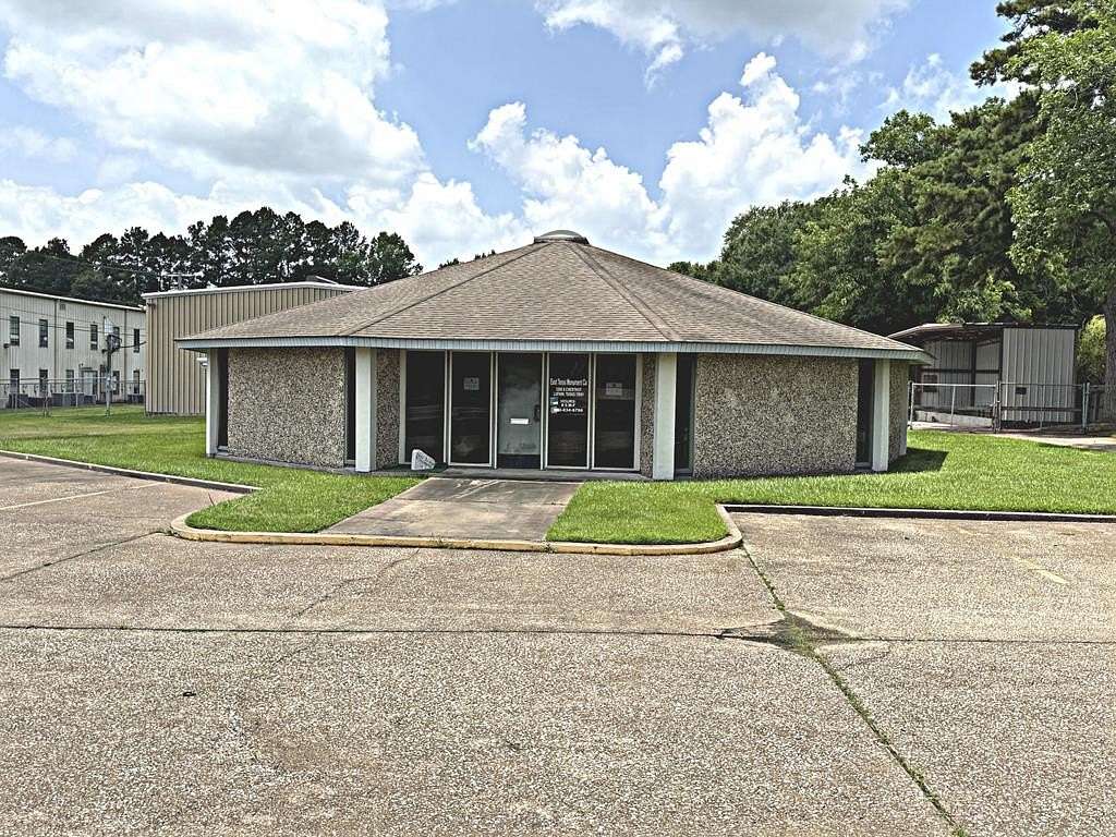 2.1 Acres of Improved Commercial Land for Sale in Lufkin, Texas