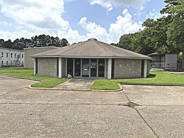 2.1 Acres of Improved Commercial Land for Sale in Lufkin, Texas