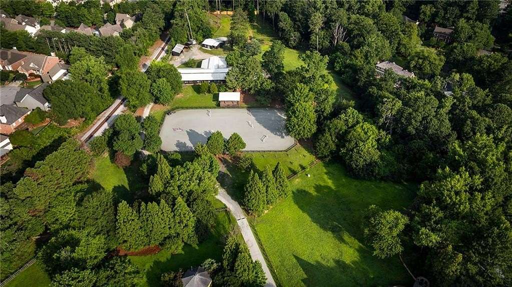 5.5 Acres of Land with Home for Sale in Atlanta, Georgia