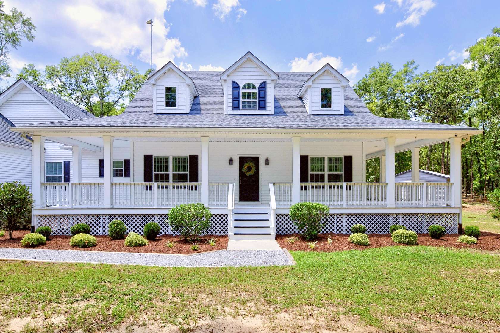 1.5 Acres of Land with Home for Sale in Elloree, South Carolina